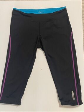 ASICS Black Capri Leggings Women’s Small Athletic Running Yoga